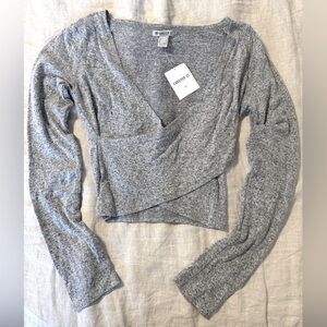 Cropped cross front top